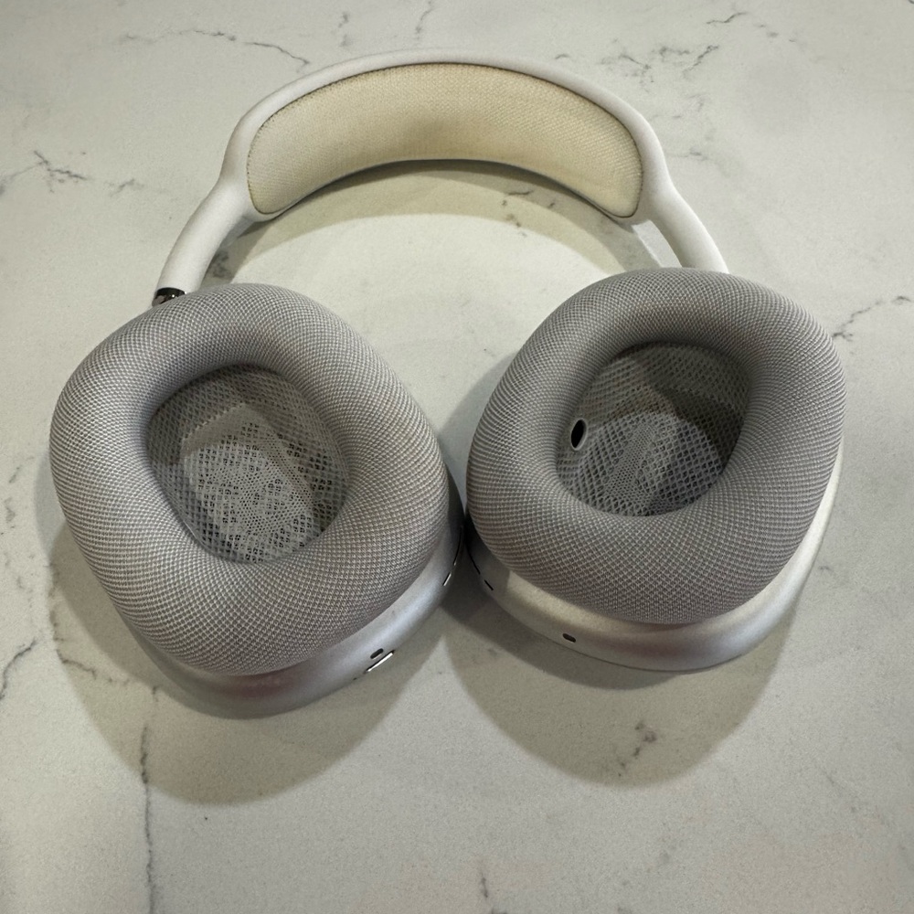Apple AirPods Max - Picture 3 of 7